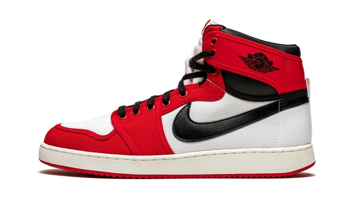 Air Jordan 1 KO "Chicago" Sneakers