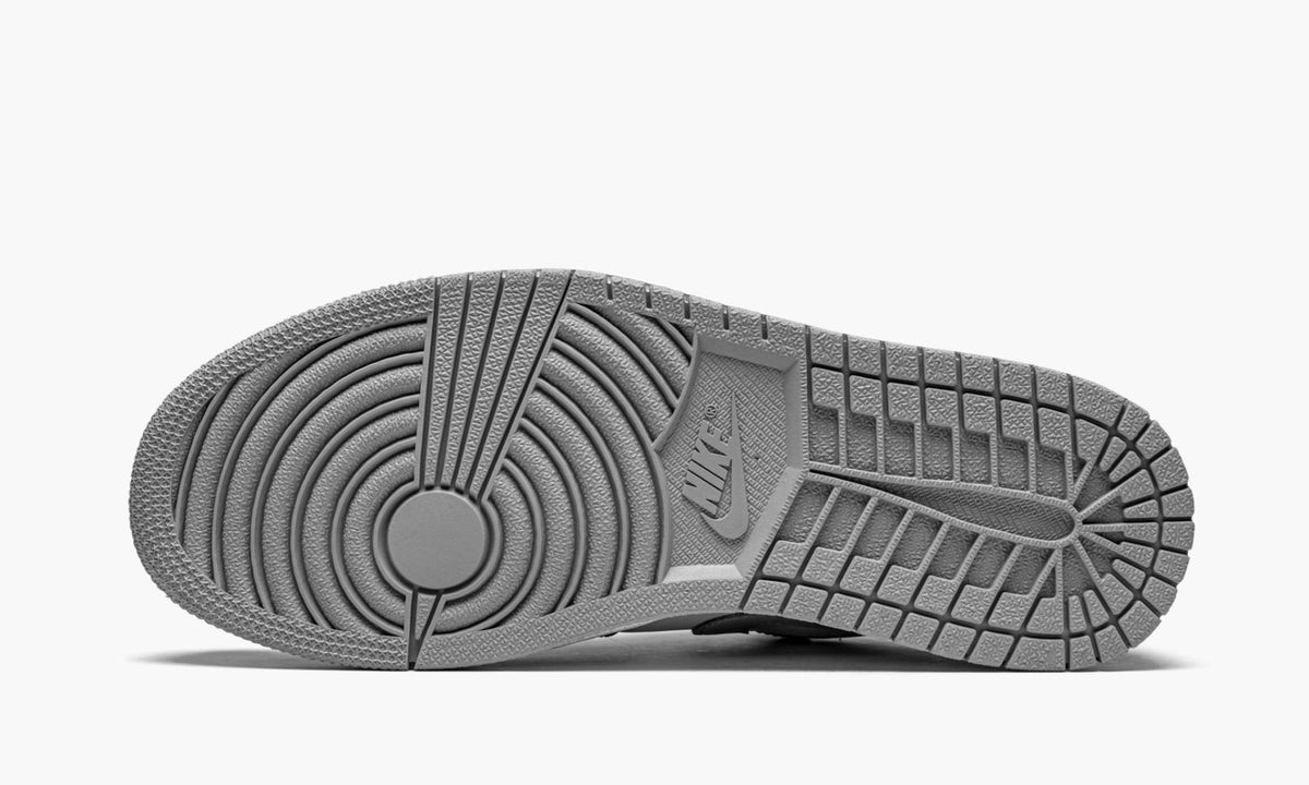 Air Jordan 1 Low "Light Smoke Grey" Sneakers