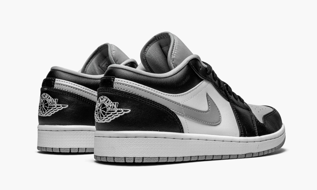 Air Jordan 1 Low "Light Smoke Grey" Sneakers