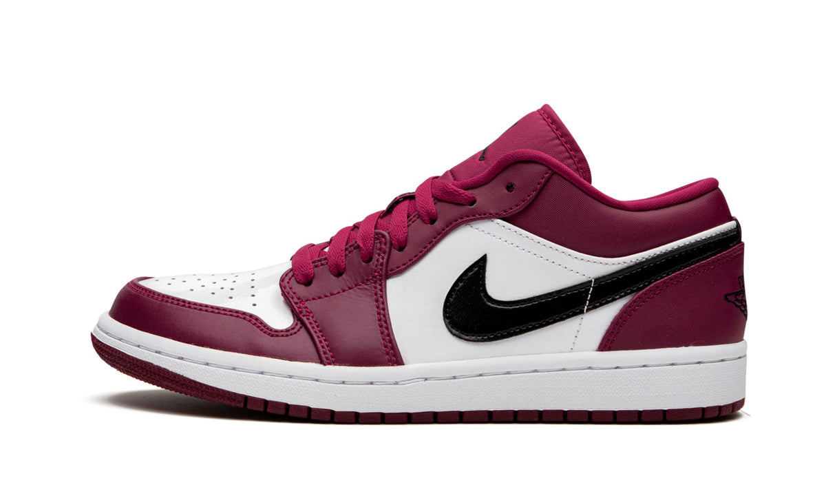 Air Jordan 1 Low "Noble Red" Sneakers