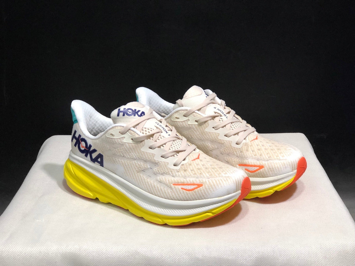 HOKA ONE ONE Clifton 9 Running Shoes